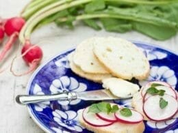 Featured image of post Simple Way to French Radishes With Butter And Salt On Toast