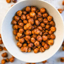 Crispy Roasted Chickpeas (That Stay Crispy!)-image