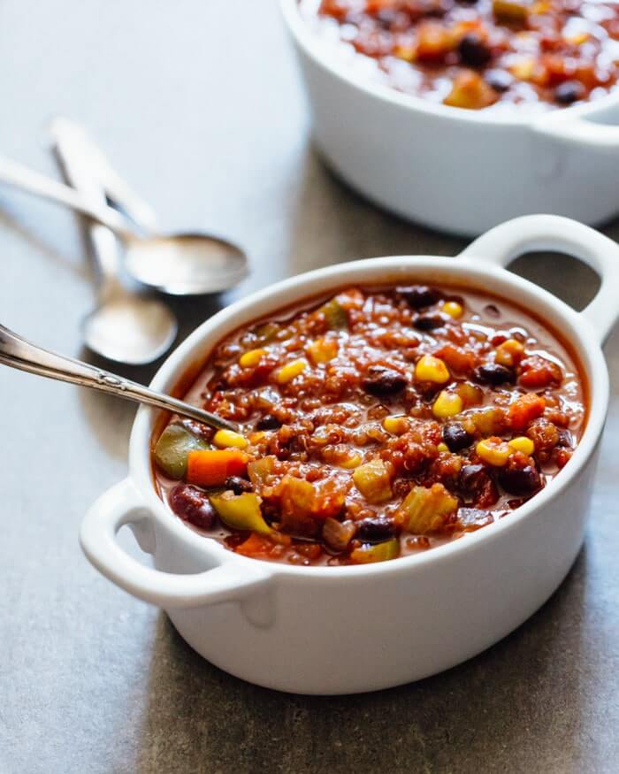 Vegan quinoa chili