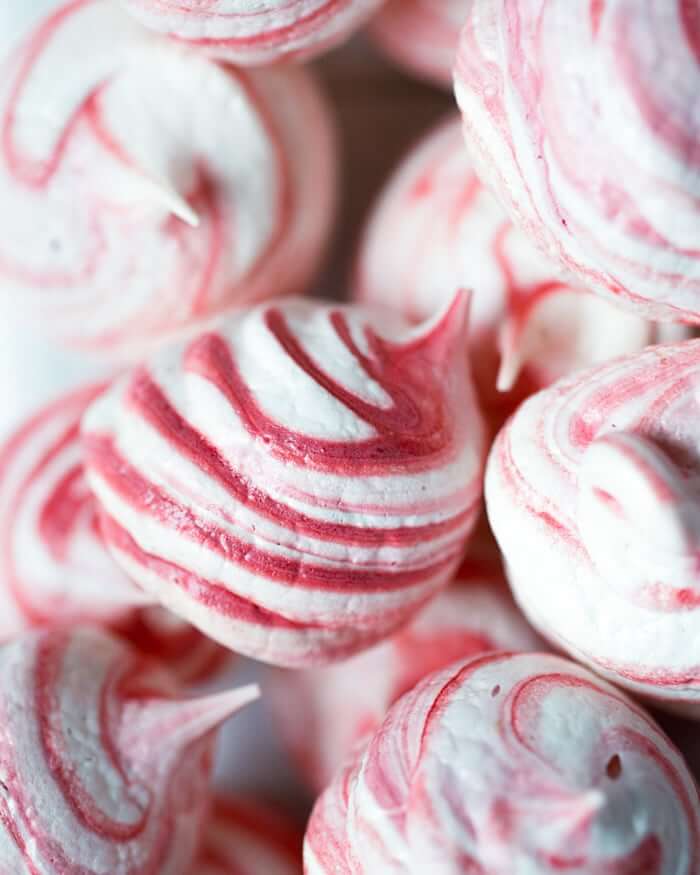 Peppermint Meringues | A Couple Cooks