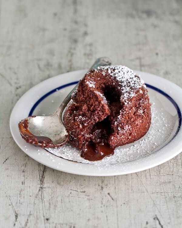 Molten lava cake