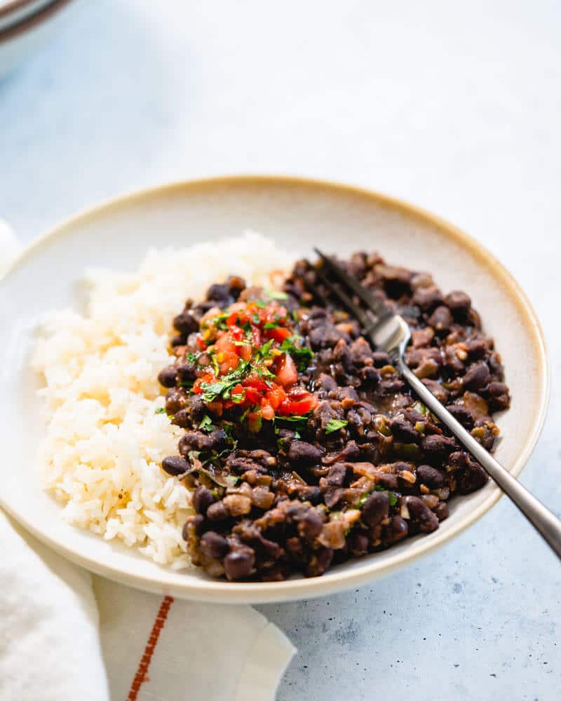 How to make Cuban black beans