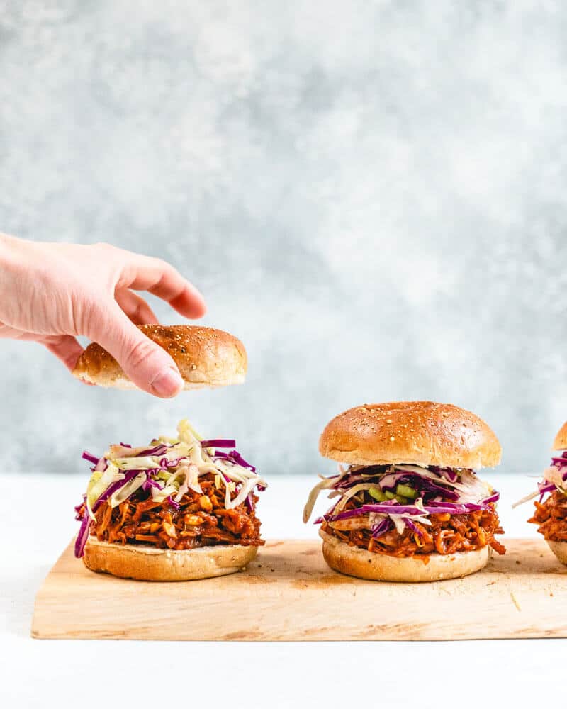 pulled jackfruit sandwiches