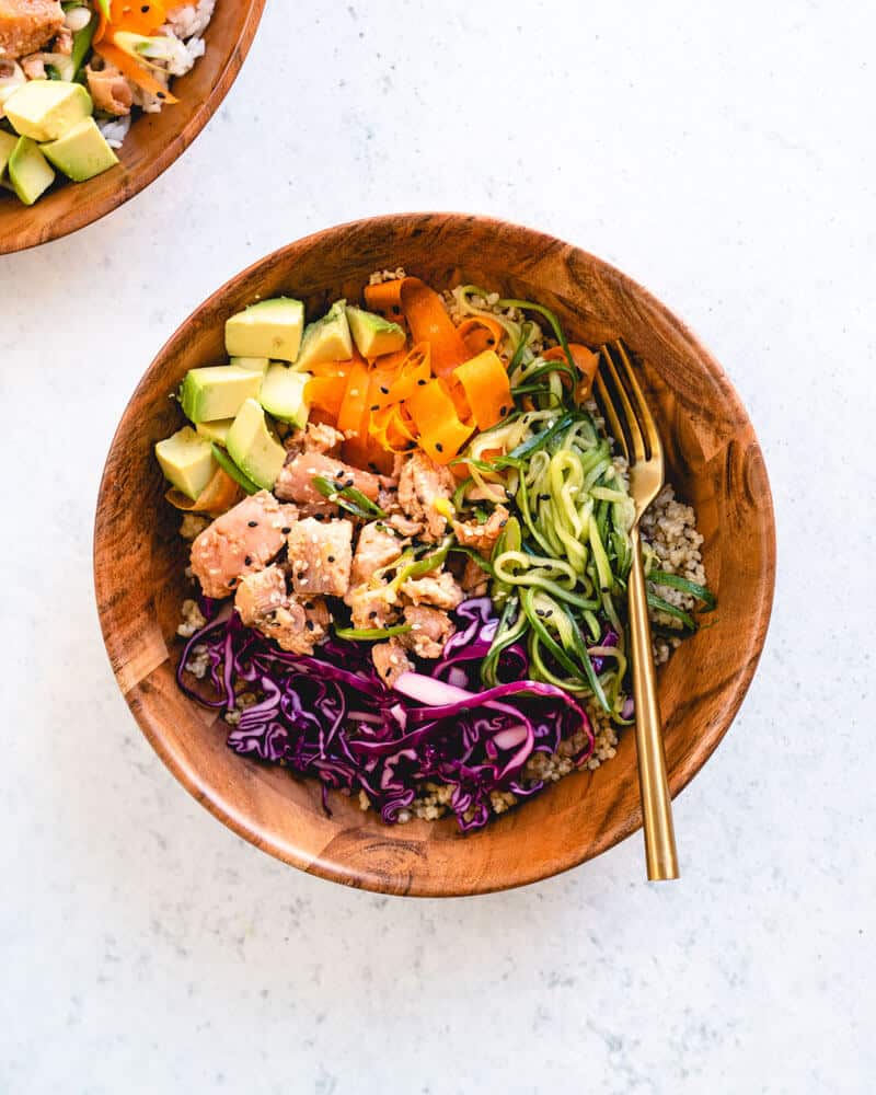 Seared salmon poke bowl