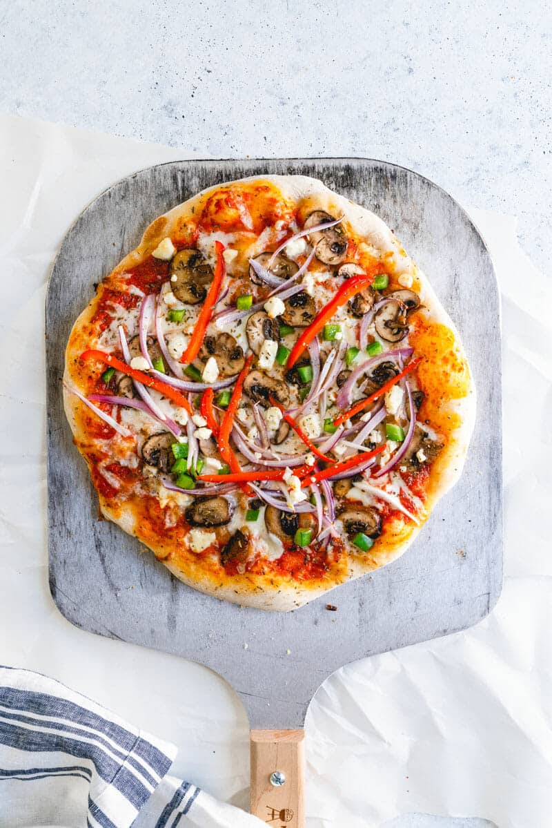 Top 20+ what comes on a supreme pizza 4 Veggie Supreme Pizza - A Couple Cooks