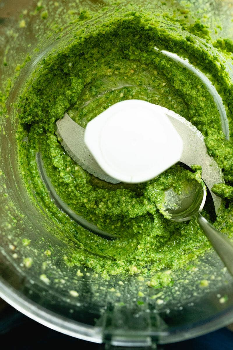 Vegan cashew pesto