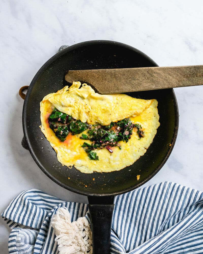 Beet greens omelette