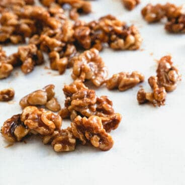 Glazed walnuts