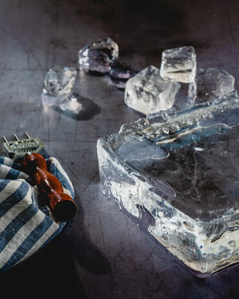 If you can't find rod-shaped ice cube trays for water bottles