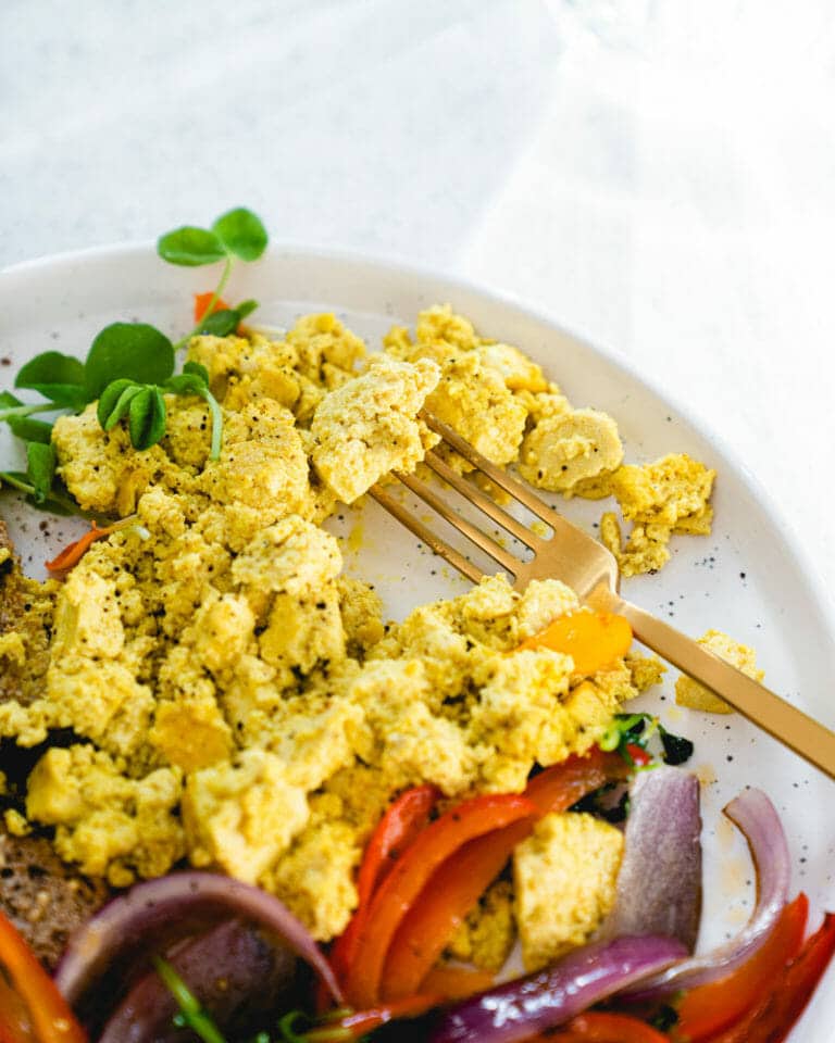 Easy Tofu Scramble (Made in 10 Minutes!) A Couple Cooks