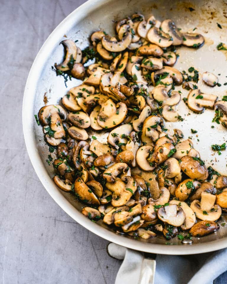 Sauteed Mushrooms (Quick & Easy!) – A Couple Cooks