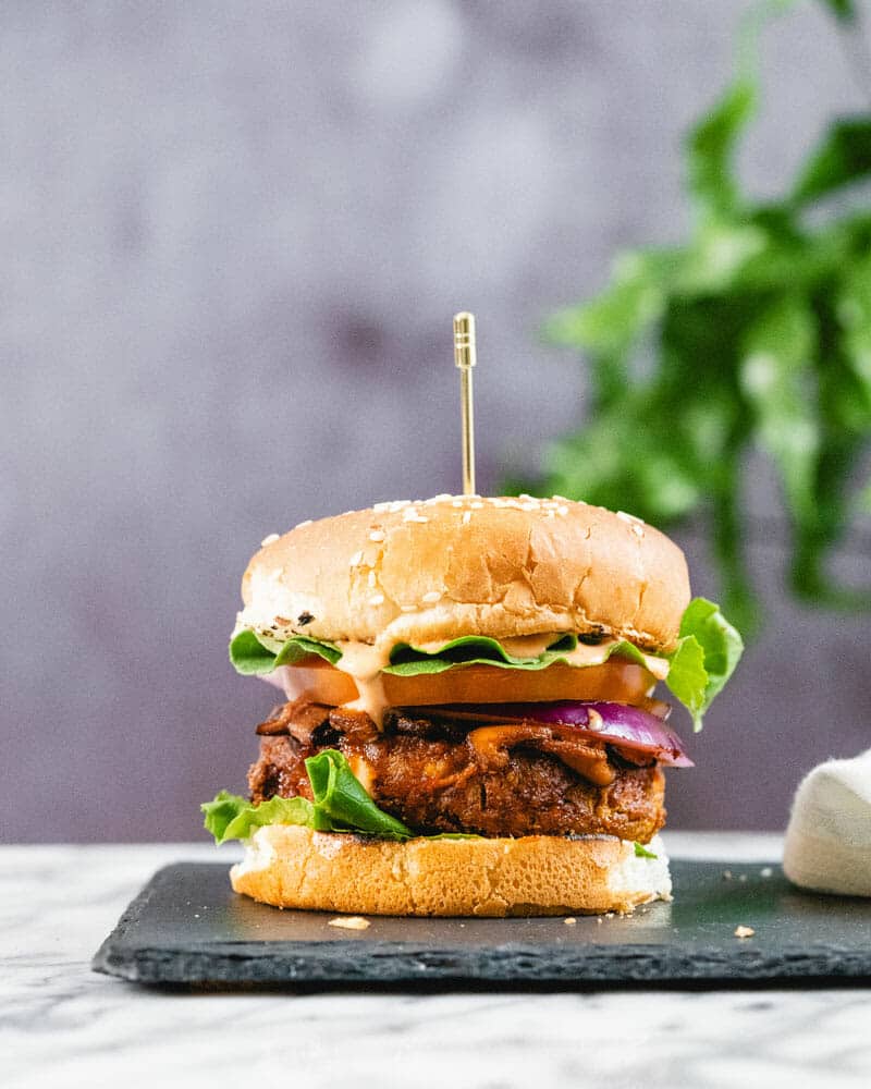 Chickpea burgers (vegan veggie burgers)