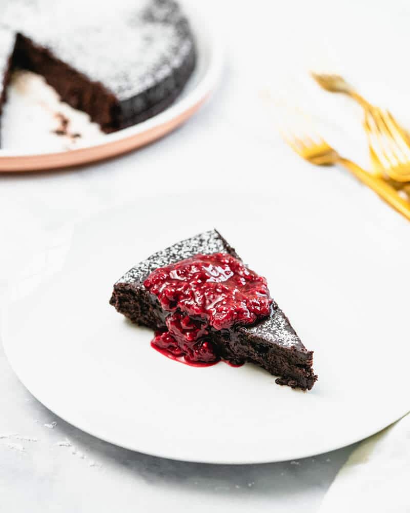 Flourless chocolate cake