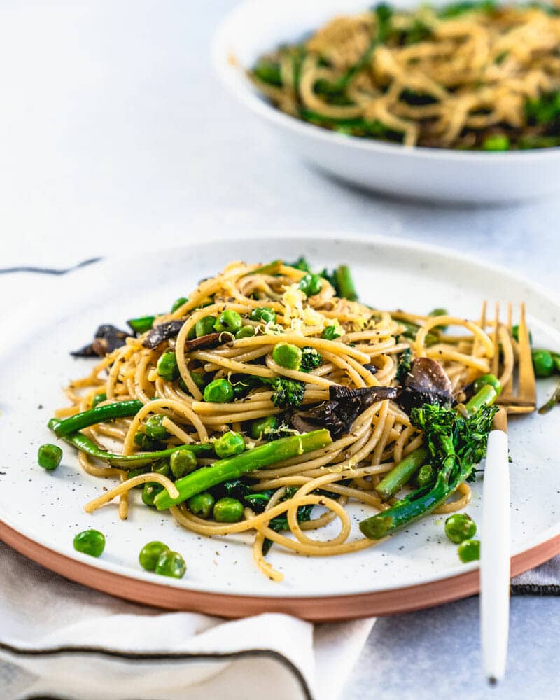 Vegan pasta primavera