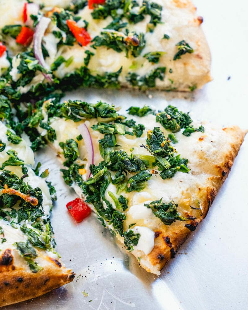 Spinach pizza