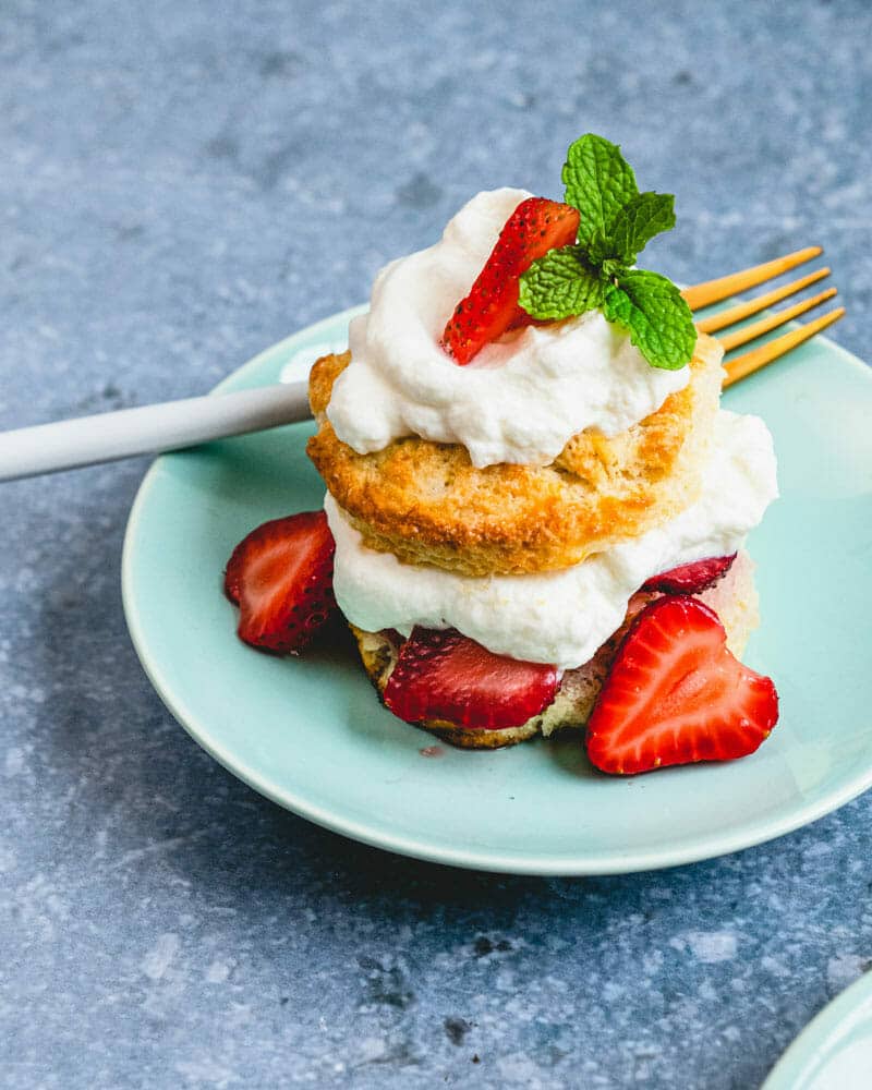 How to make strawberry shortcake