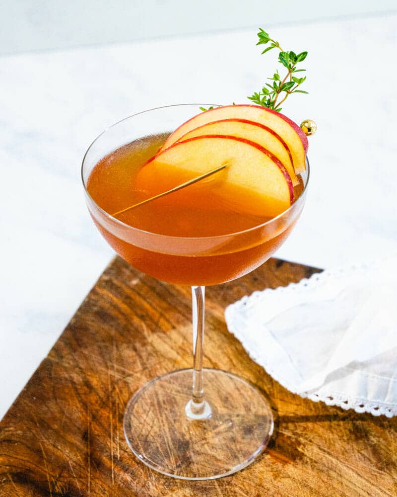 Apple cider cocktail