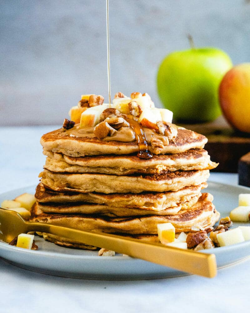 Apple cinnamon pancakes