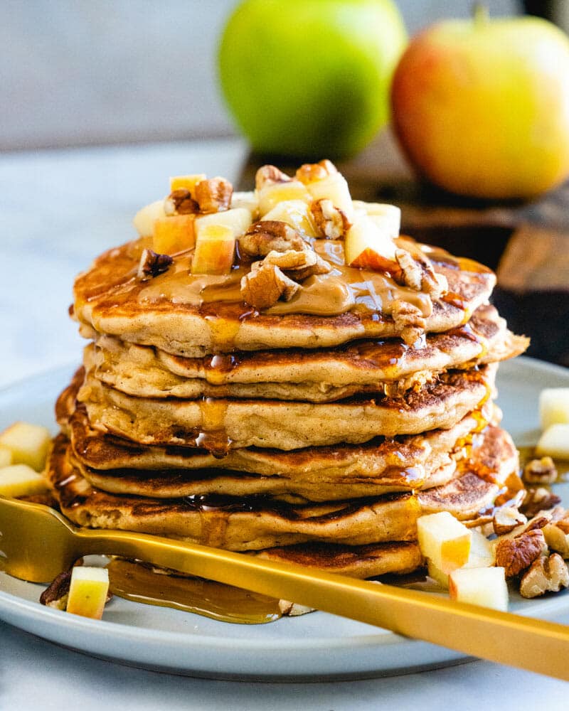 Apple cinnamon pancakes