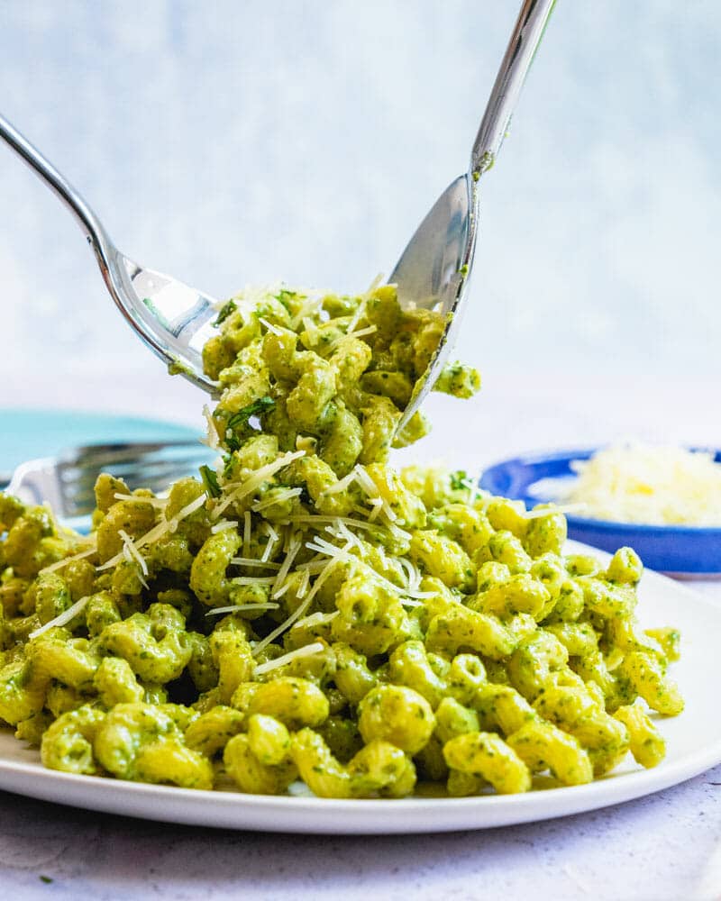 Pesto cream sauce