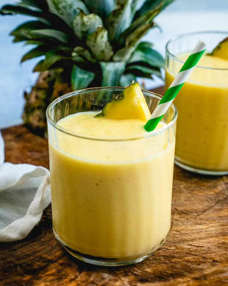 Mango pineapple smoothie