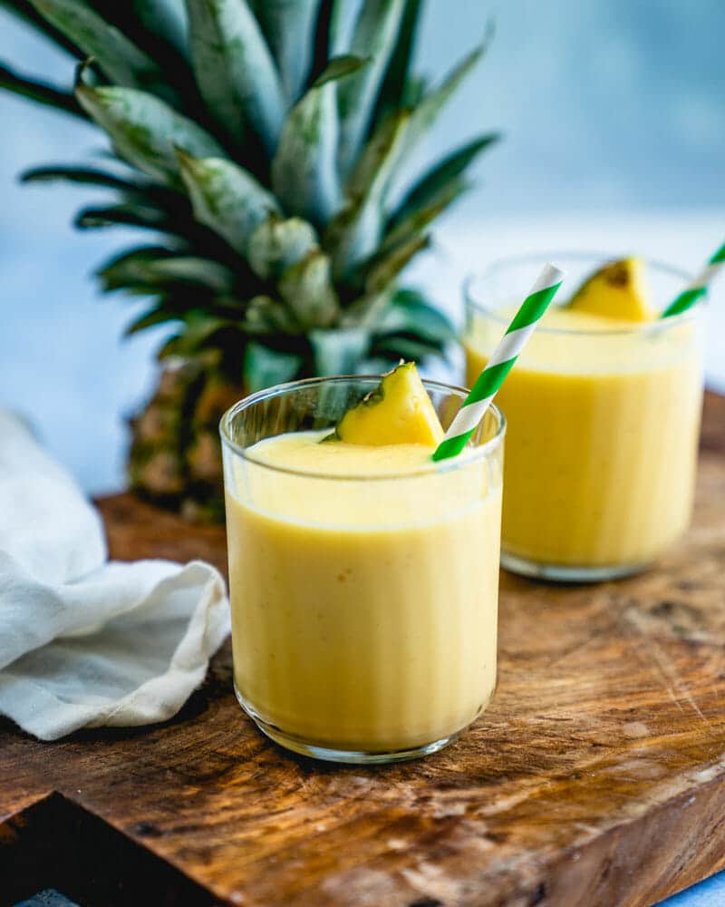 Mango pineapple smoothie