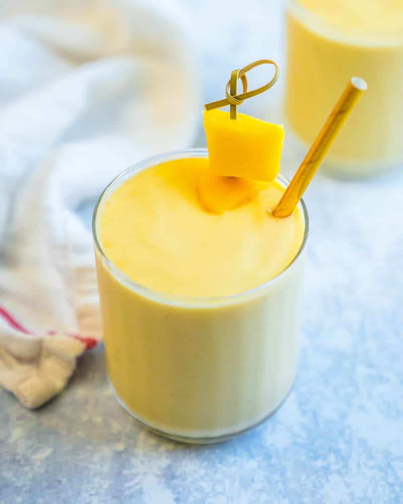 Mango banana smoothie