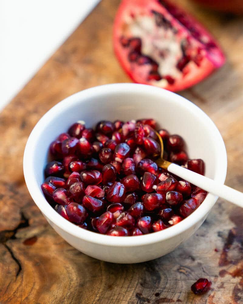 How to cut a pomegranate