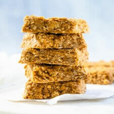 Easy Oatmeal Bars (4 Ingredients!)-image