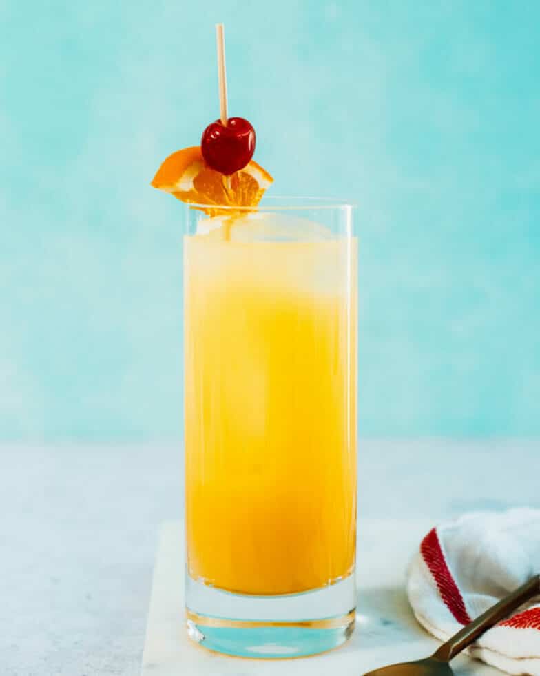 The Screwdriver (Easy Classic Drink!) A Couple Cooks