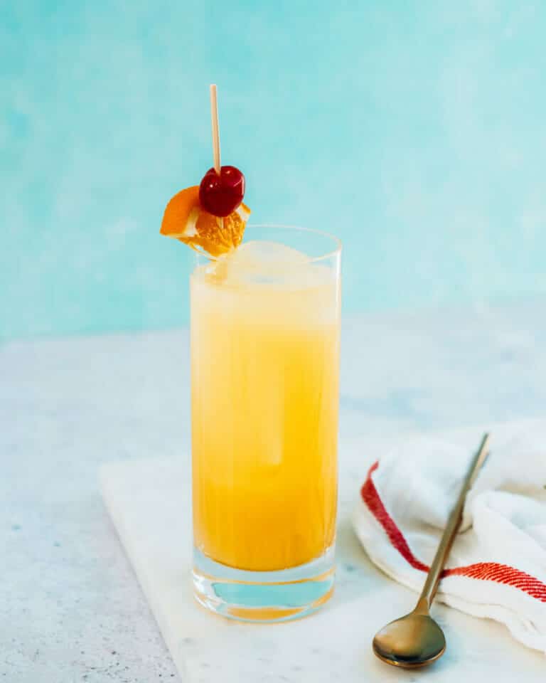 The Screwdriver (Easy Classic Drink!) A Couple Cooks