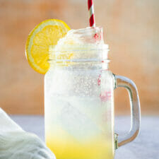 Homemade Sparkling Lemonade-image