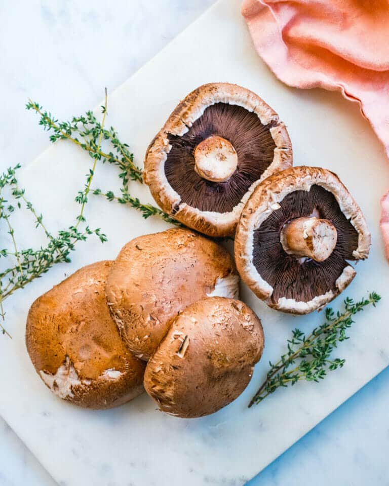 10 Types of Mushrooms (& How to Cook Them!) – A Couple Cooks