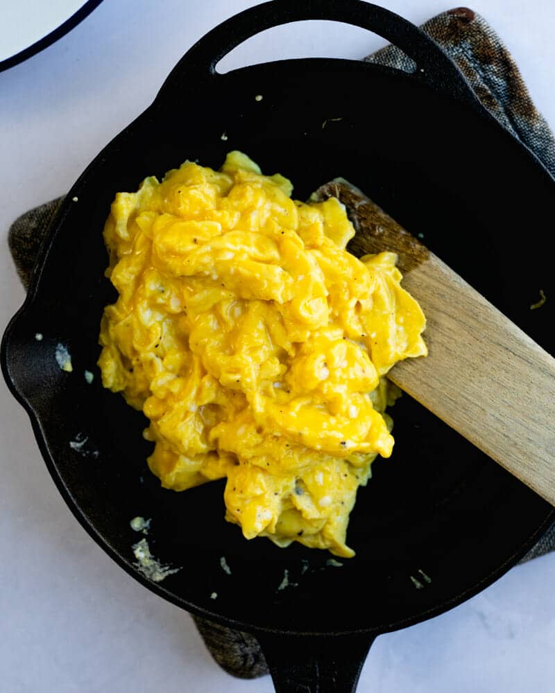 Fluffy scrambled eggs