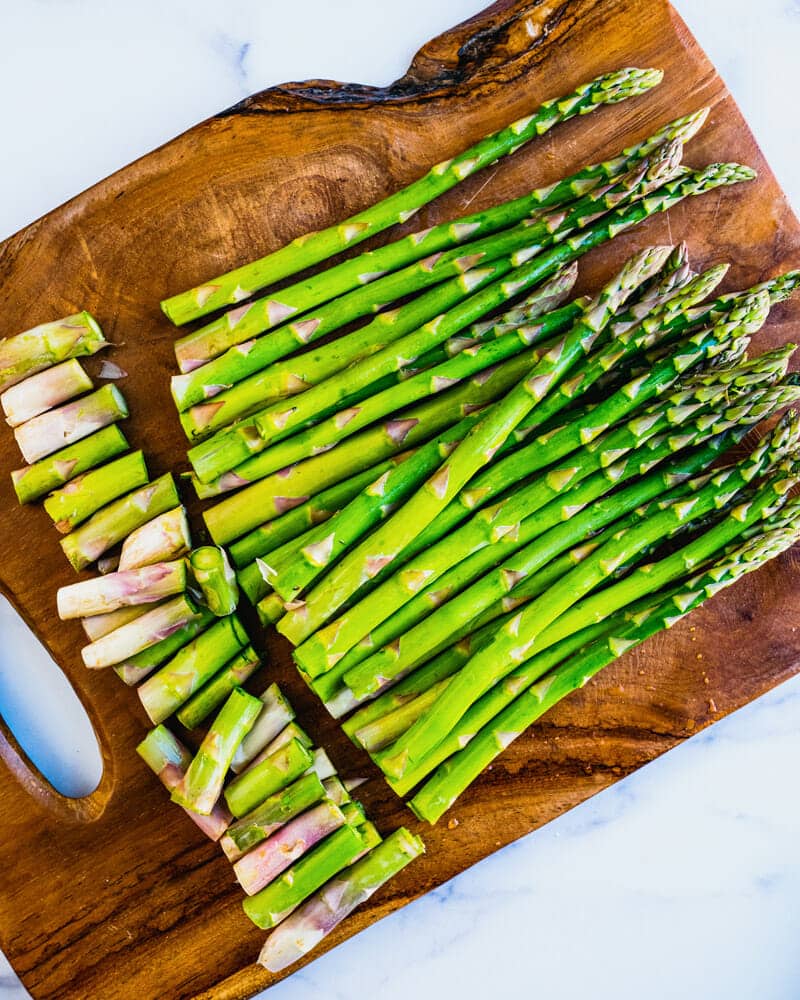 Spargel schneiden