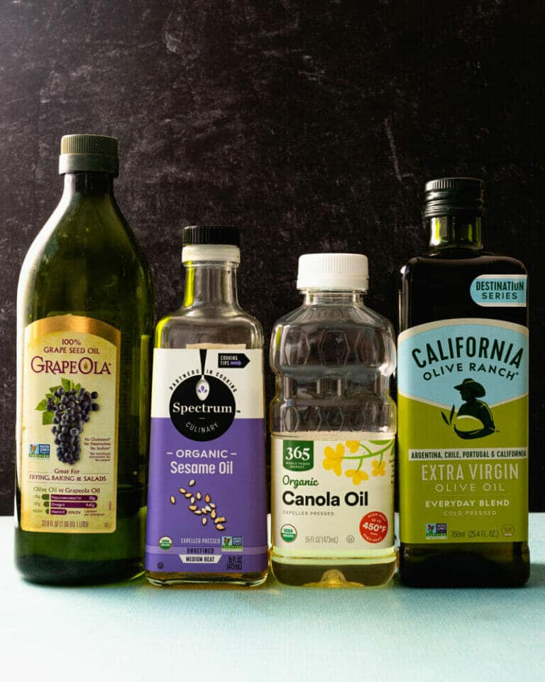Vegetable Oil vs Olive Oil A Breakdown! A Couple Cooks