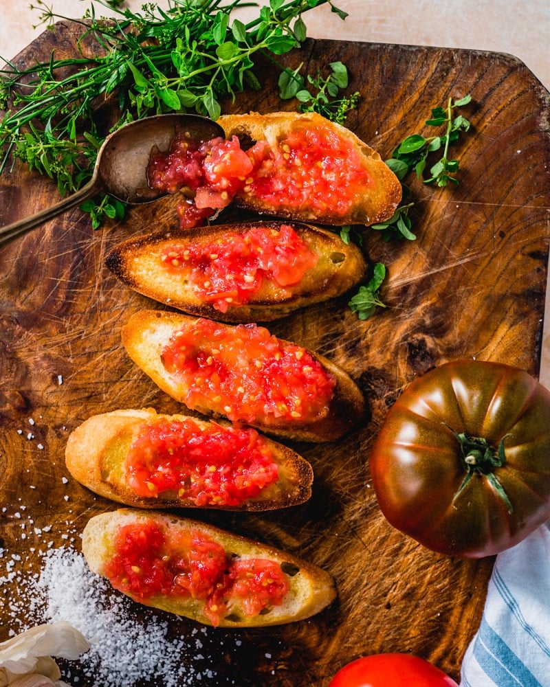 Pan con tomate