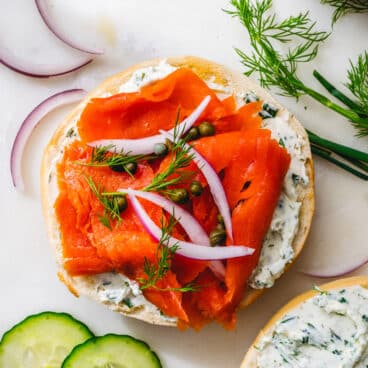 Smoked salmon bagel