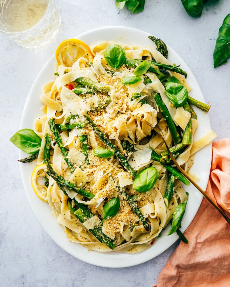 Pasta with asparagus