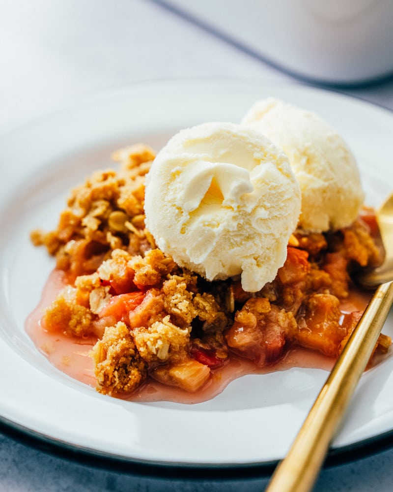 Rhubarb crisp