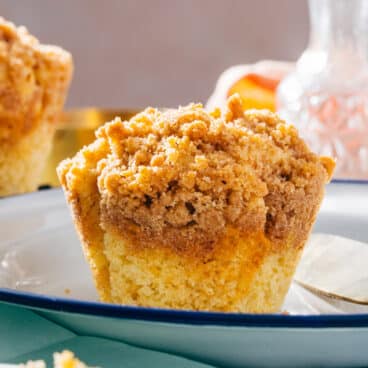 Coffee cake muffins