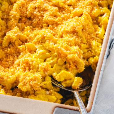 Vegan Mac and Cheese recipe in pan with breadcrumb topping
