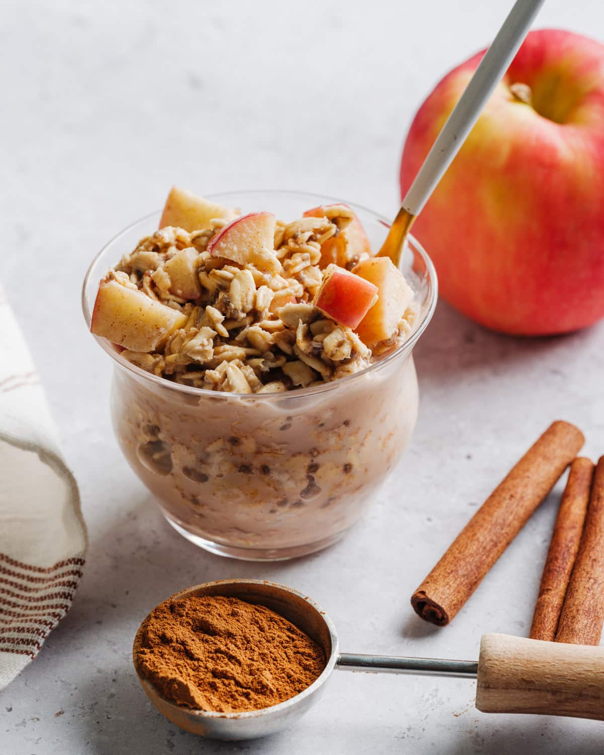 apple cinnamon overnight oats in jar