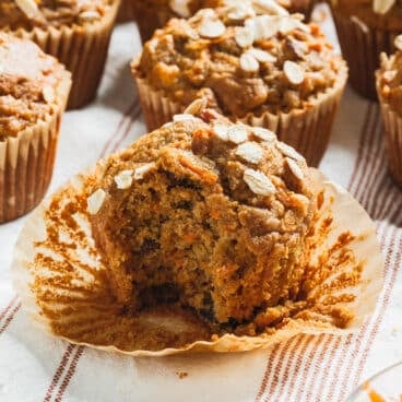 Health carrot cake muffins