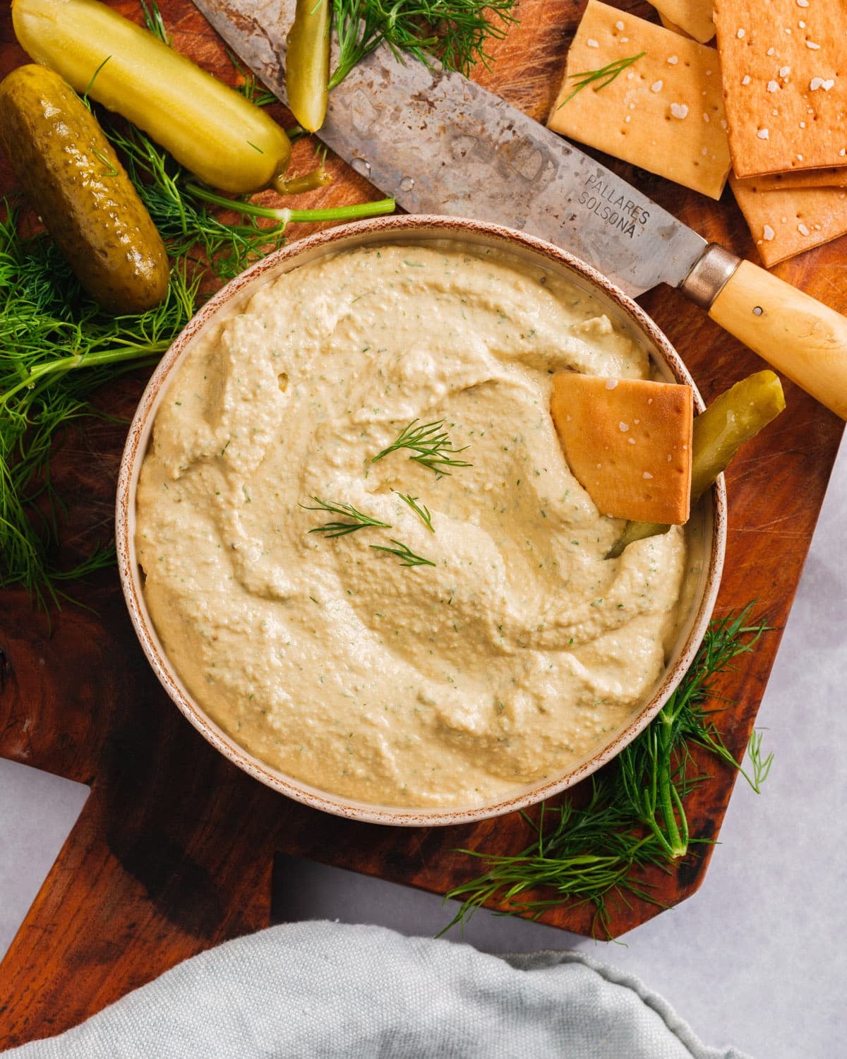 Dill pickle hummus