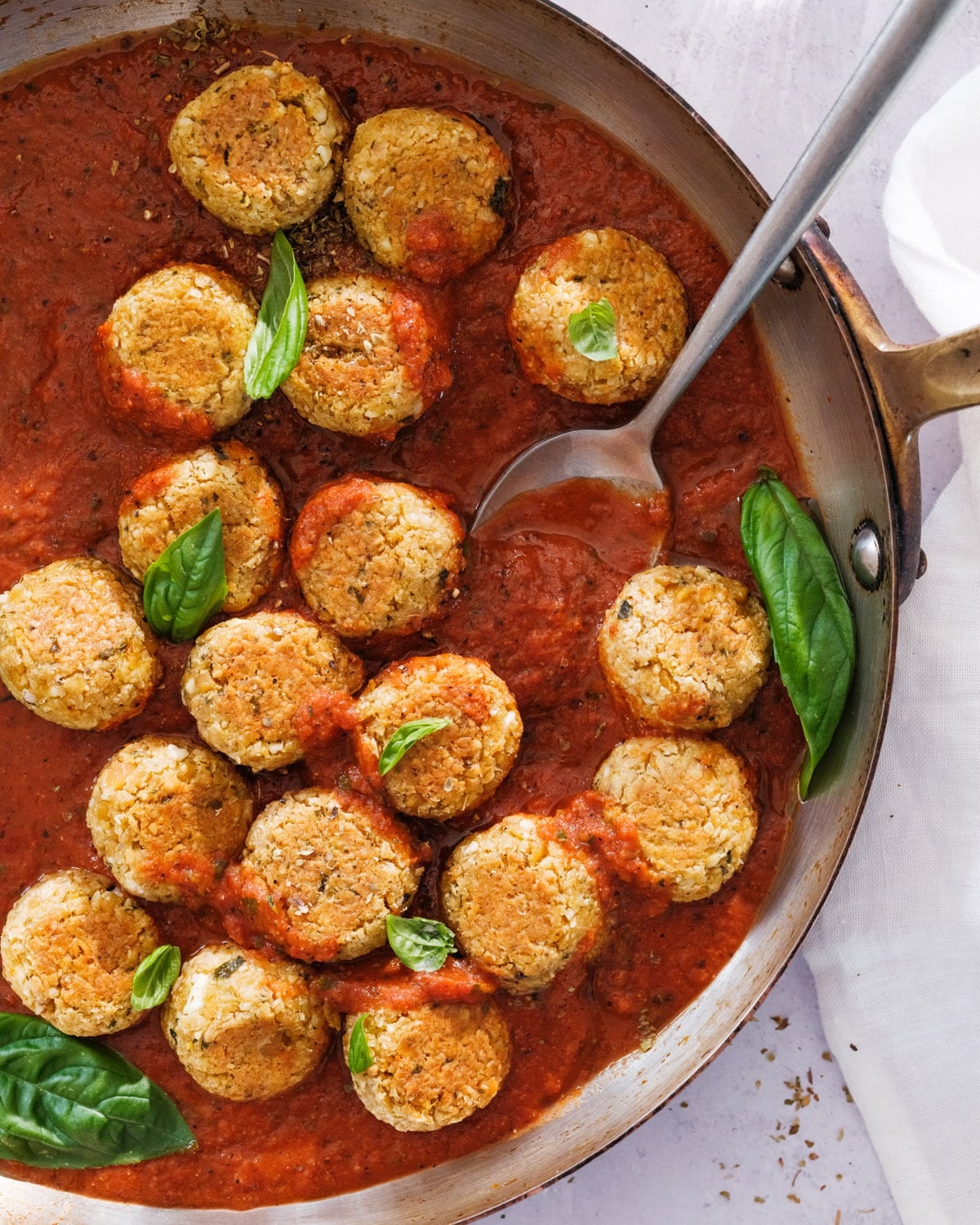 Vegetarian meatballs in marinara